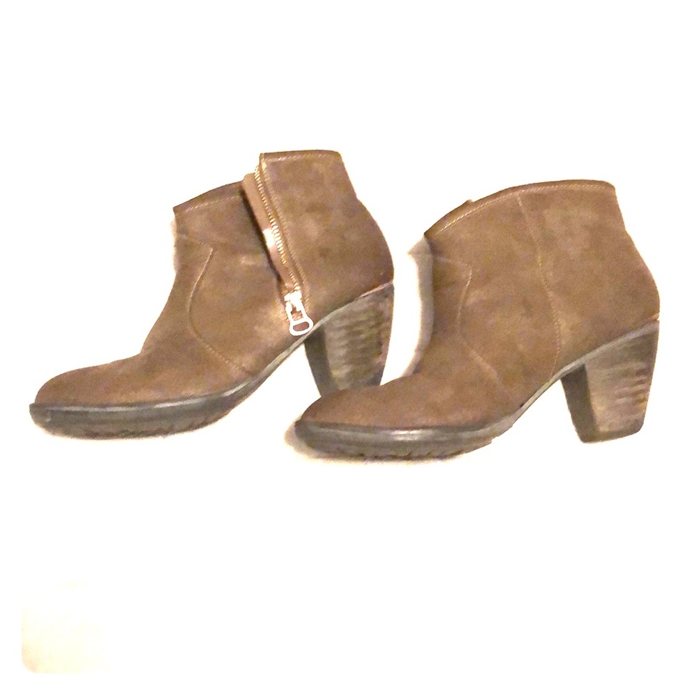 Bucco western inspired ankle booties